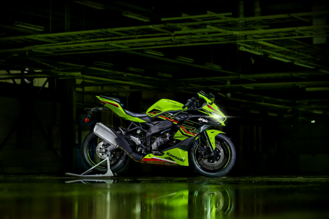 ZX-4Rˣۼ۱NINJA650Z900-1.jpg